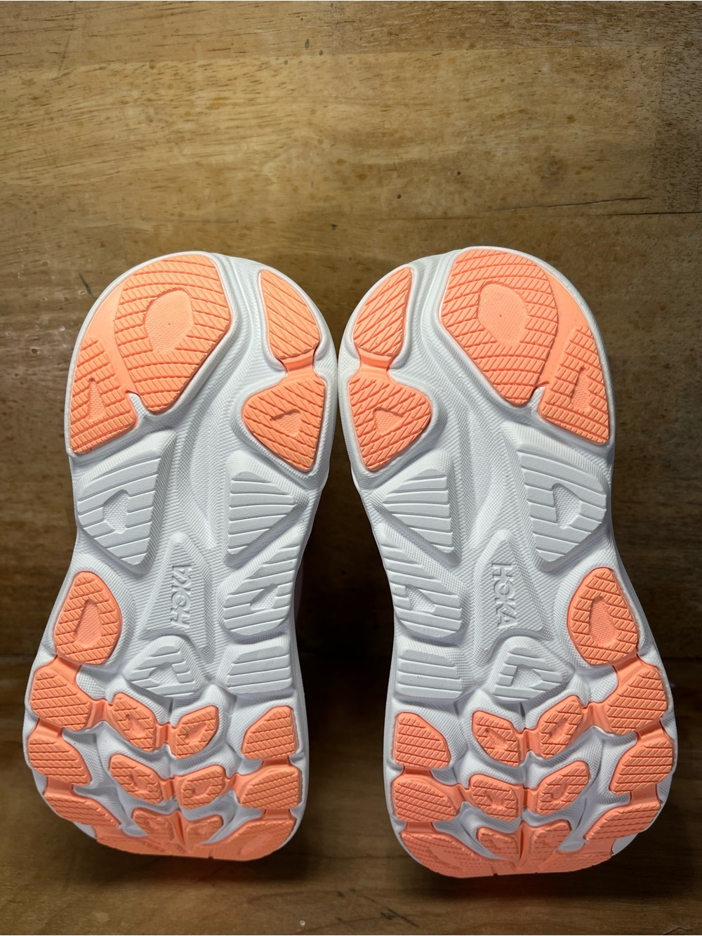 NEW Hoka One One Clifton 10 Womens Size 5 Running Shoes Sneakers Lilac Cream - Picture 10 of 13
